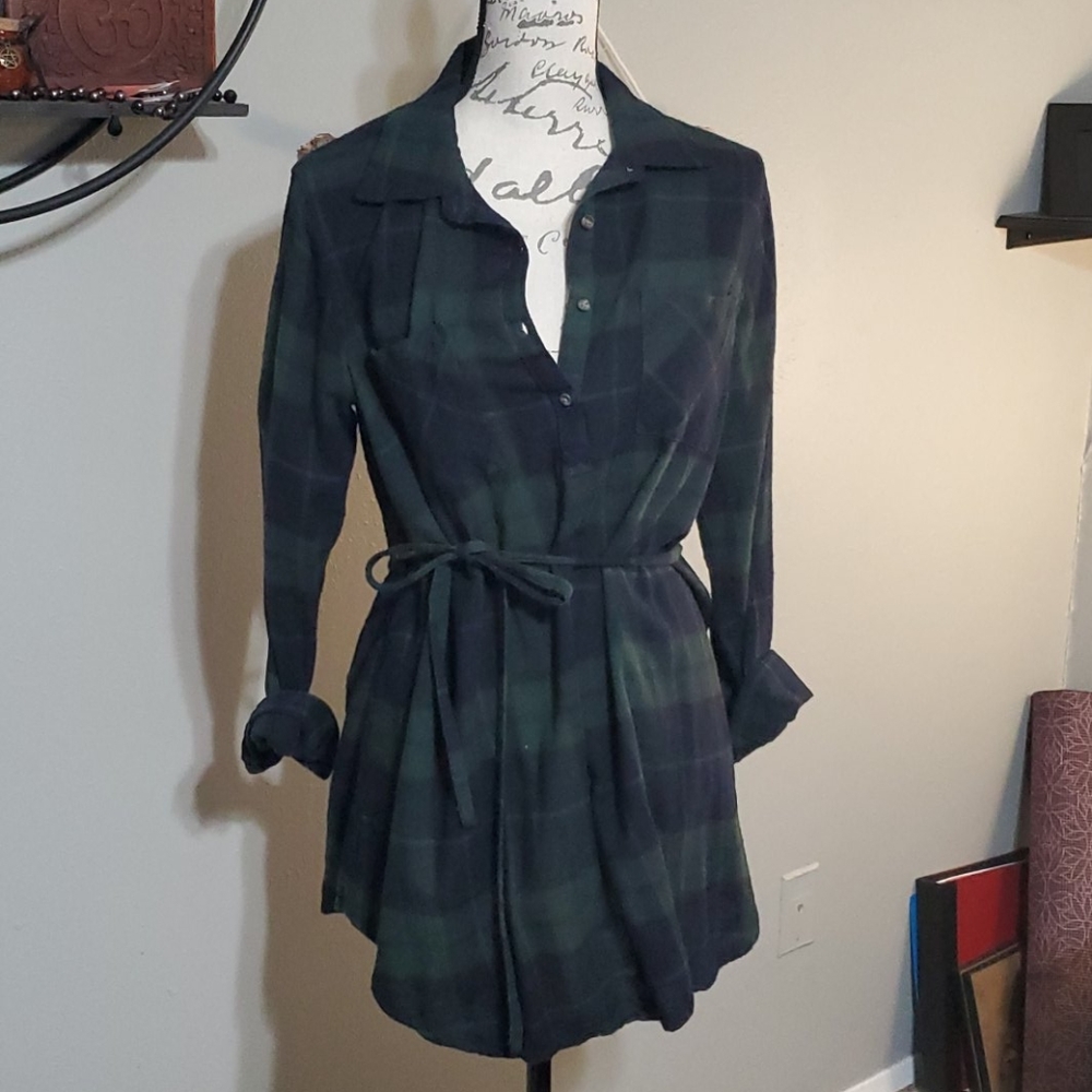 Liz Lange Maternity Top